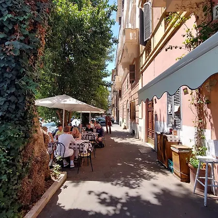 Apartamento Dolce Casa Colosseo 1 - 2